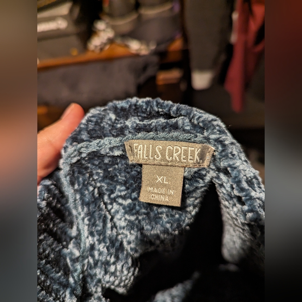 Blue Maurices Sweater - Picture 5 of 5